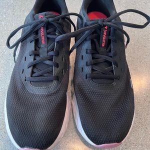 Nike running shoes 9.5 Womens